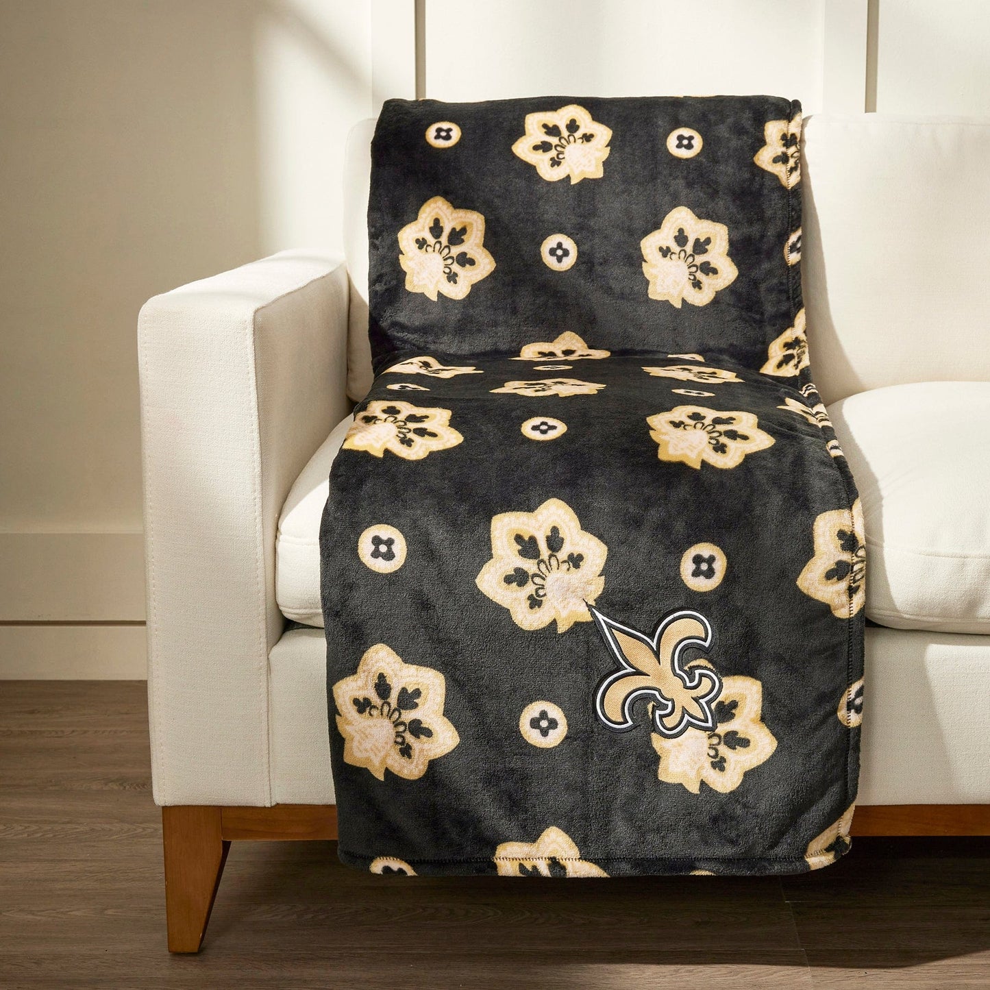NFL Oversized Throw Blanket-New Orleans Saints Bandana-Image 1-Vera Bradley
